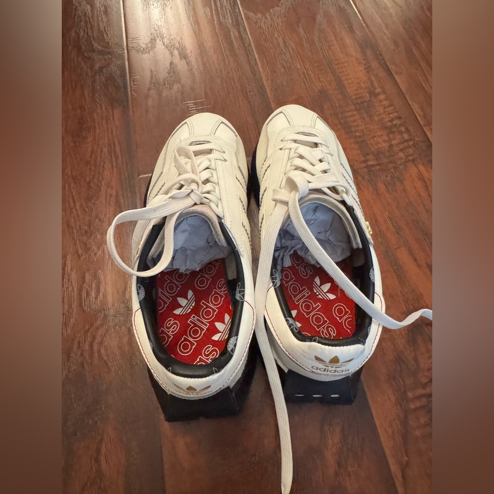 adidas White Leather Low-Top Sneakers with Black Midsole - Picture 8 of 11